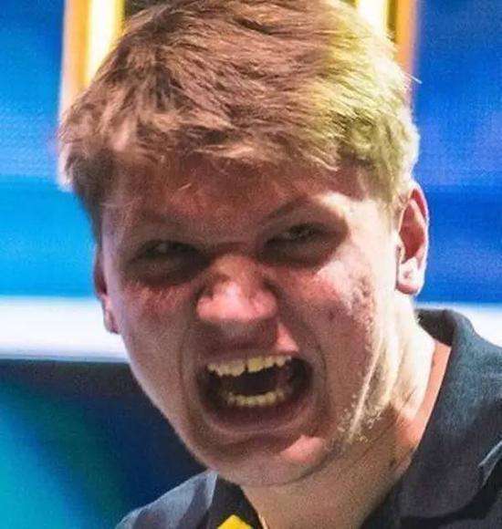 EliGE 收到 VAC 禁赛，原因是 CS2 的首场比赛